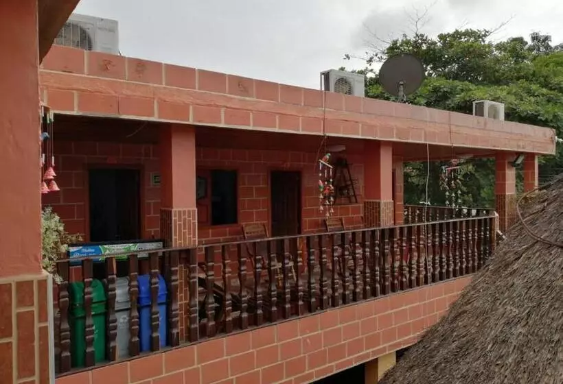 Retkeilymaja Hostal Naybrep