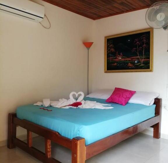 Hostel Hostal Naybrep