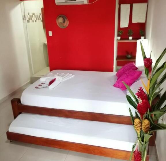 Hostel Hostal Naybrep