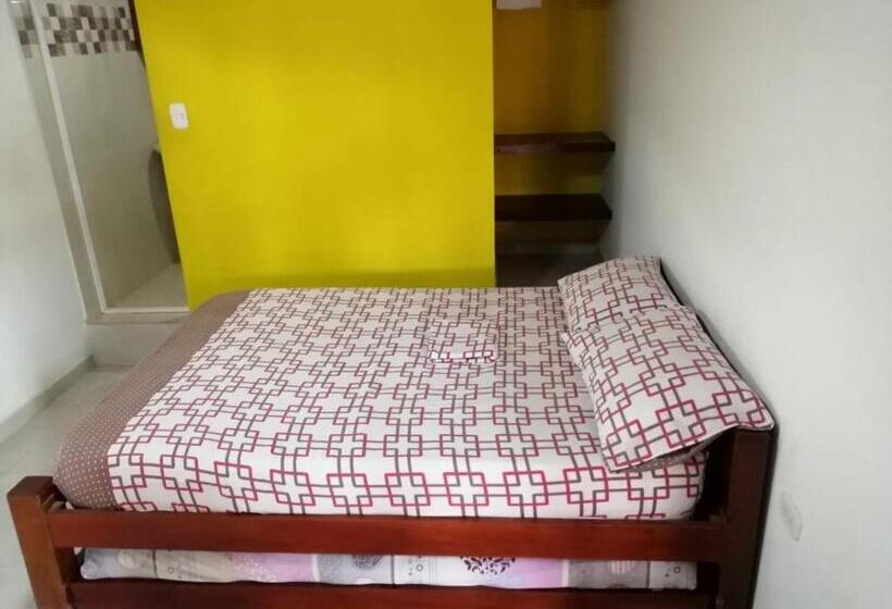 Hostel Hostal Naybrep