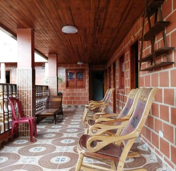 Hostel Hostal Naybrep