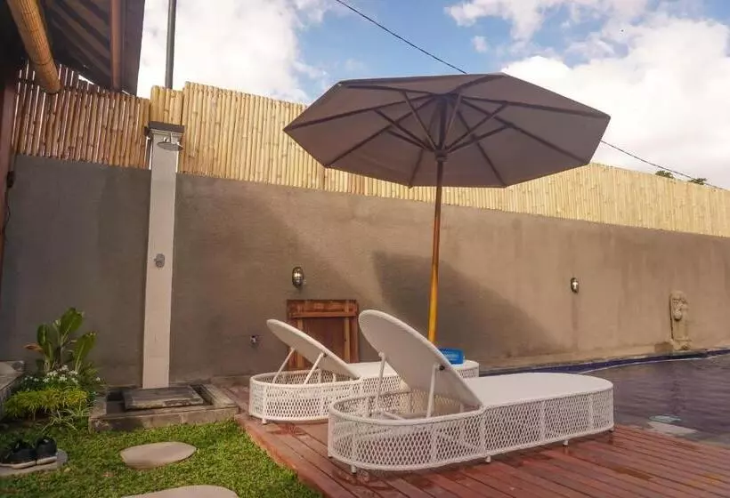 Retkeilymaja Kj Klumpu Wooden Style Guest House At Canggu
