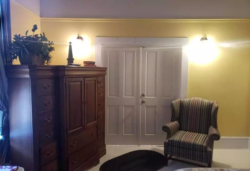 Retkeilymaja The Eagle S Nest Inn