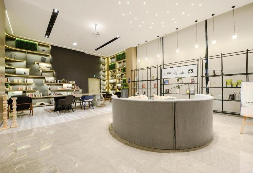 Atour Hotel Railway Station Dalian