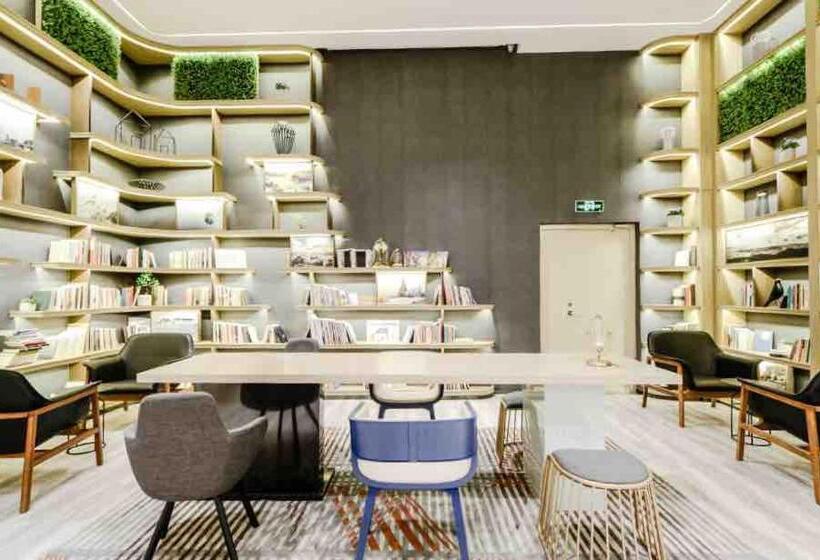 Atour Hotel Railway Station Dalian