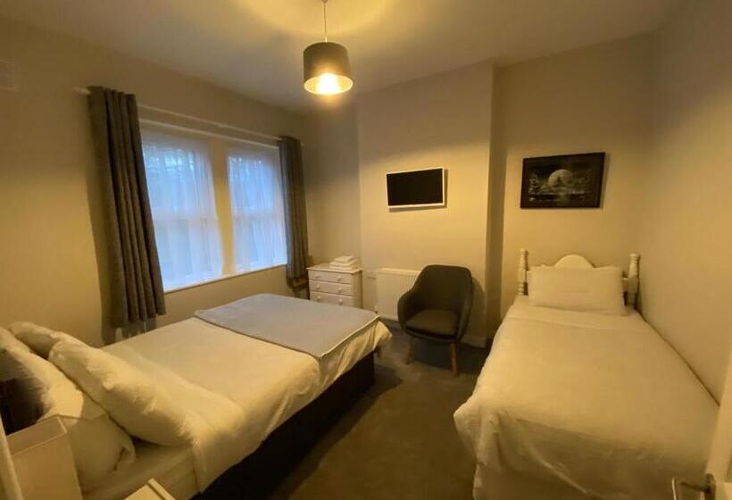 تختخواب و صبحانه Baldara House