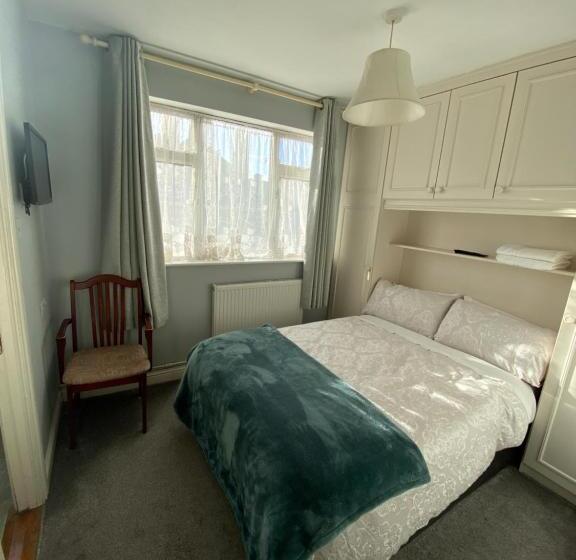 تختخواب و صبحانه Baldara House