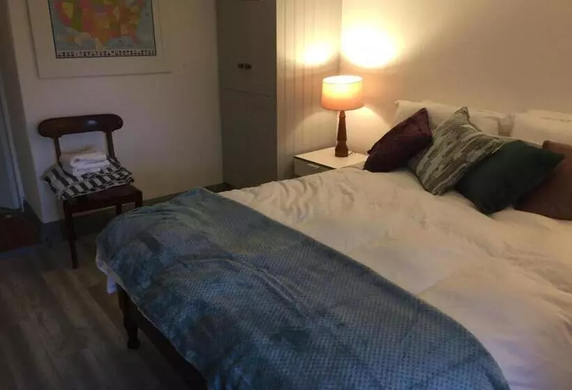 Bed and Breakfast Bridge Cottage