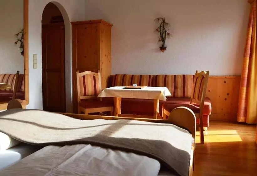 Aamiaismajoitus (B&B) Chalet Elfriede