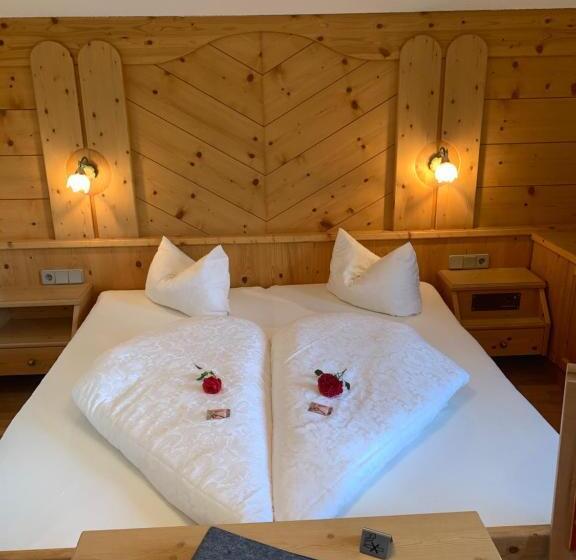 تختخواب و صبحانه Chalet Elfriede