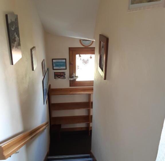 تختخواب و صبحانه Chante Le Vent