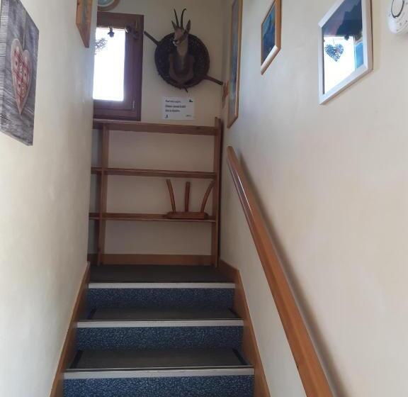 تختخواب و صبحانه Chante Le Vent