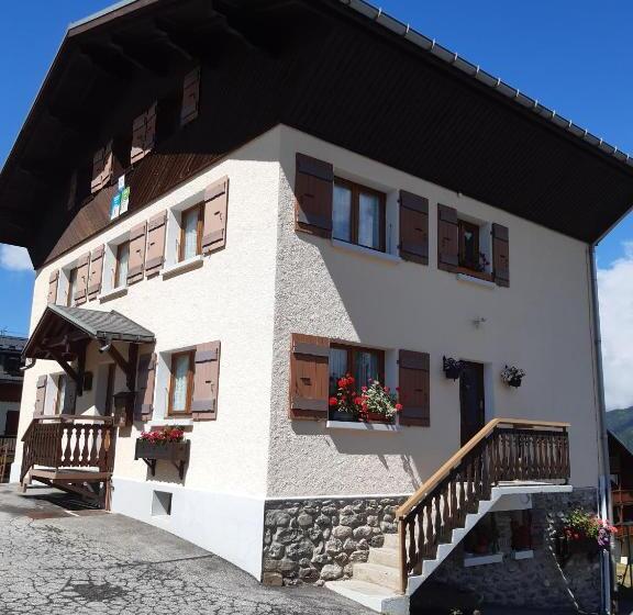 تختخواب و صبحانه Chante Le Vent