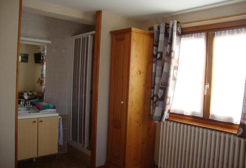 تختخواب و صبحانه Chante Le Vent