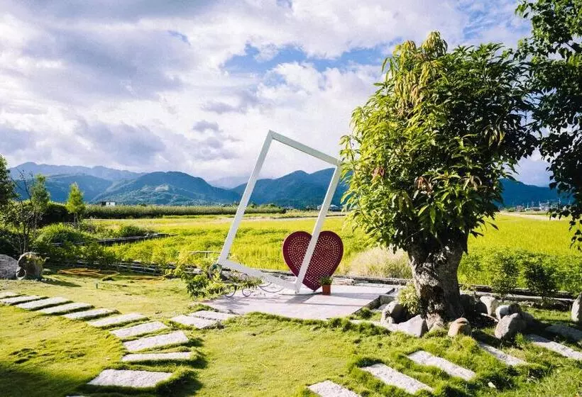 تختخواب و صبحانه 禾田遇民宿 Hetianyu