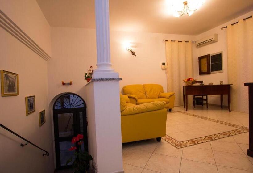 צימר Noto Bedda Bed&breakfast