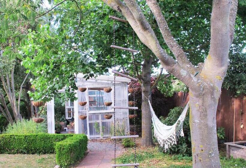 צימר The Old Vicarage Studio