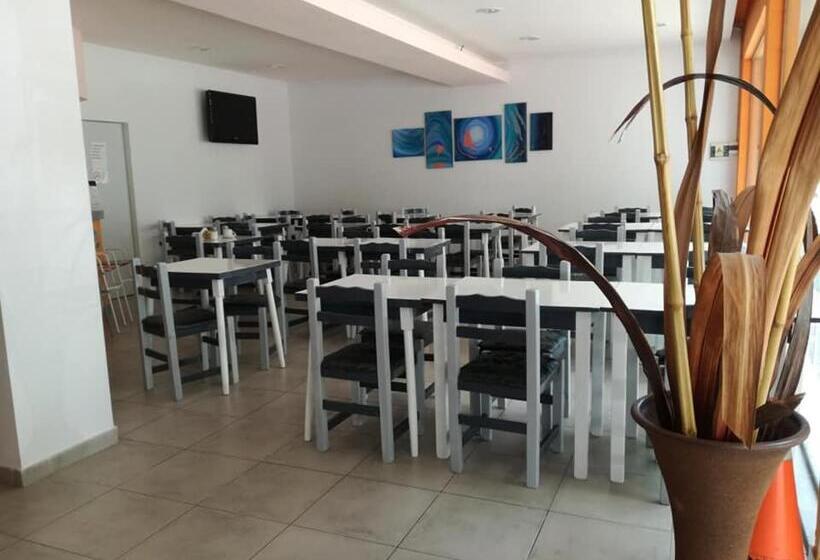 酒店 9 De Diciembre