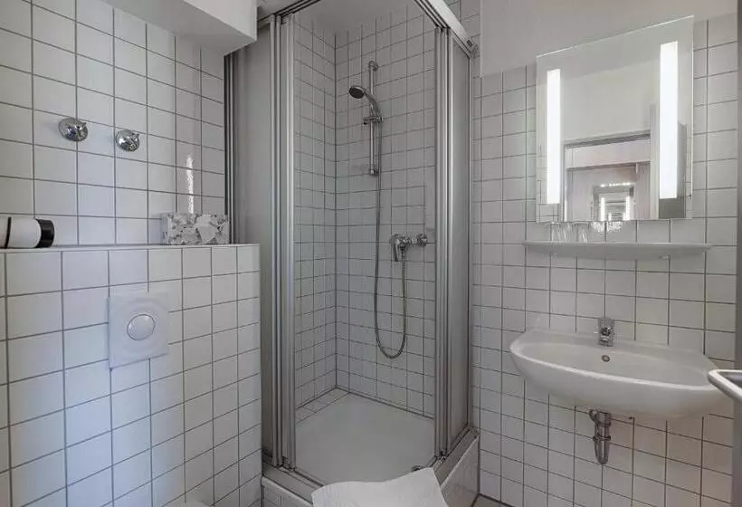 Hotelli Haus Oberland