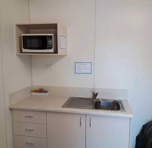 هتل Mt Isa Caravan Park