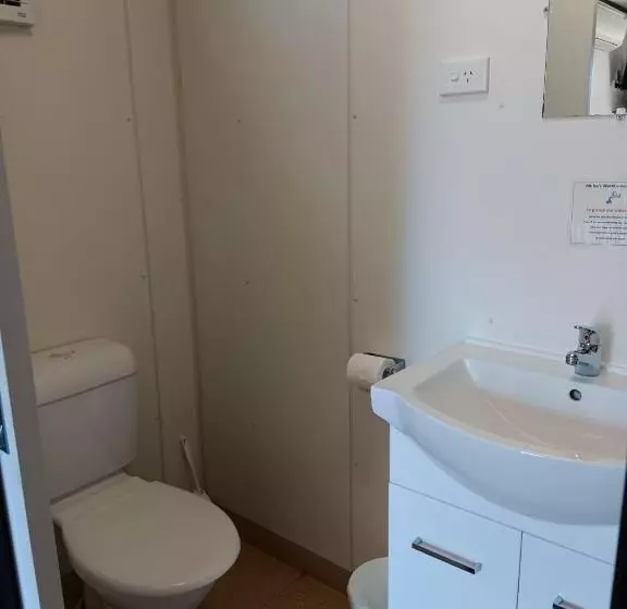هتل Mt Isa Caravan Park
