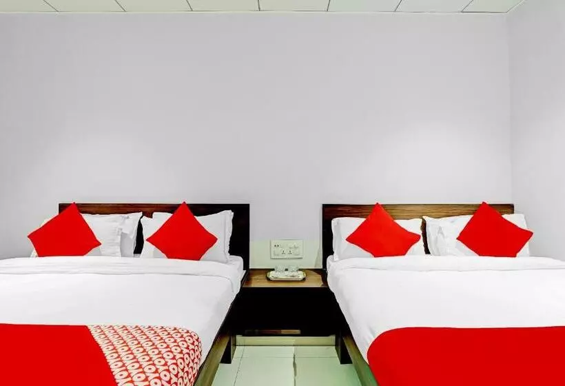 هتل Oyo Rishta And Jahan Banquet And Rooms