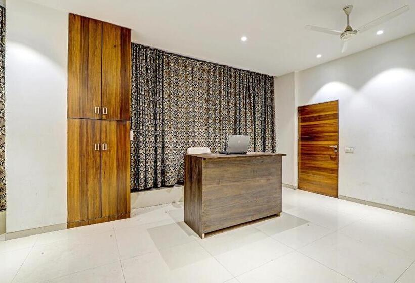 ホテル Oyo Rishta And Jahan Banquet And Rooms