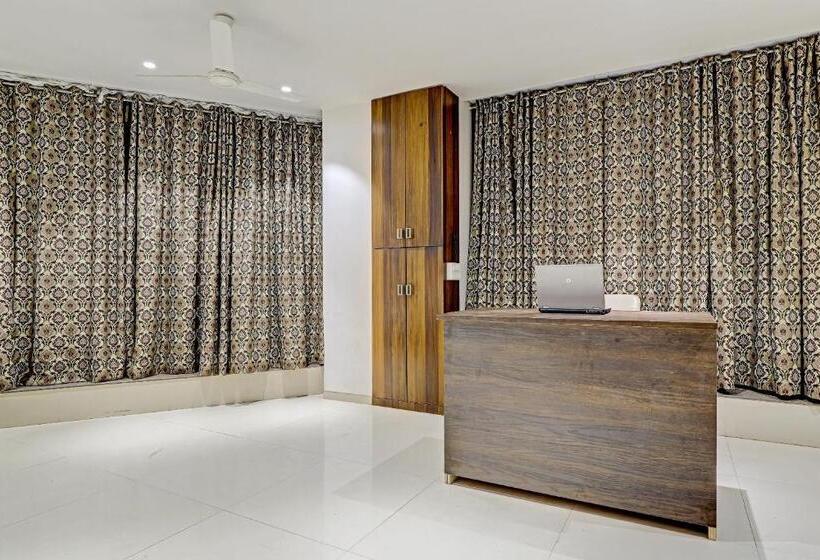 ホテル Oyo Rishta And Jahan Banquet And Rooms