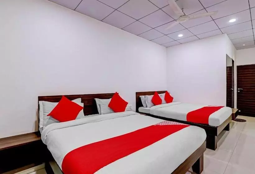 هتل Oyo Rishta And Jahan Banquet And Rooms