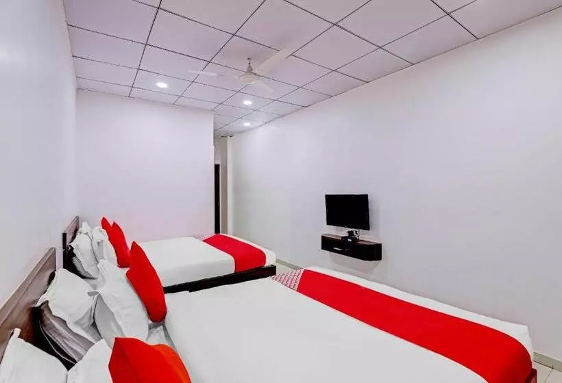 هتل Oyo Rishta And Jahan Banquet And Rooms