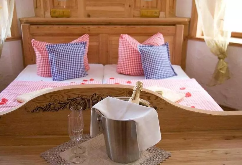 Hotelli U špejcharu