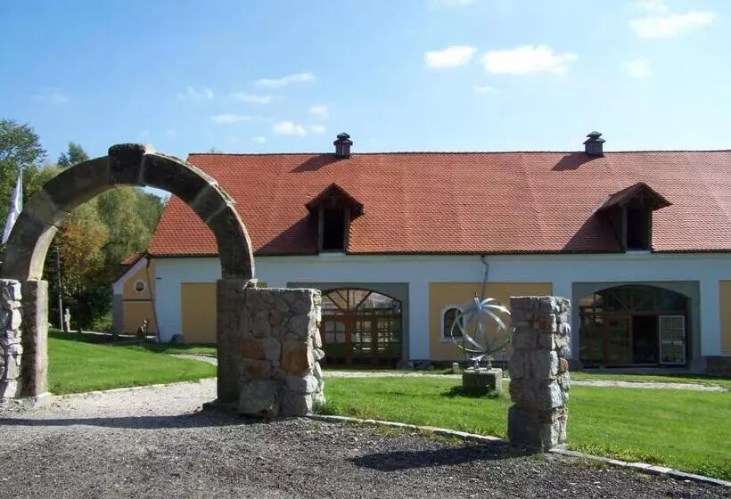 Hotelli U špejcharu