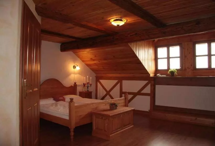 Hotelli U špejcharu