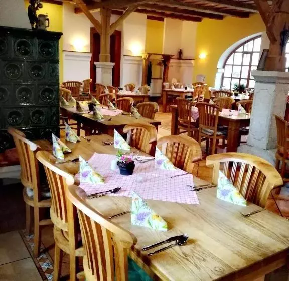 Hotelli U špejcharu