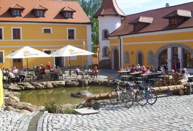 Hotelli U špejcharu