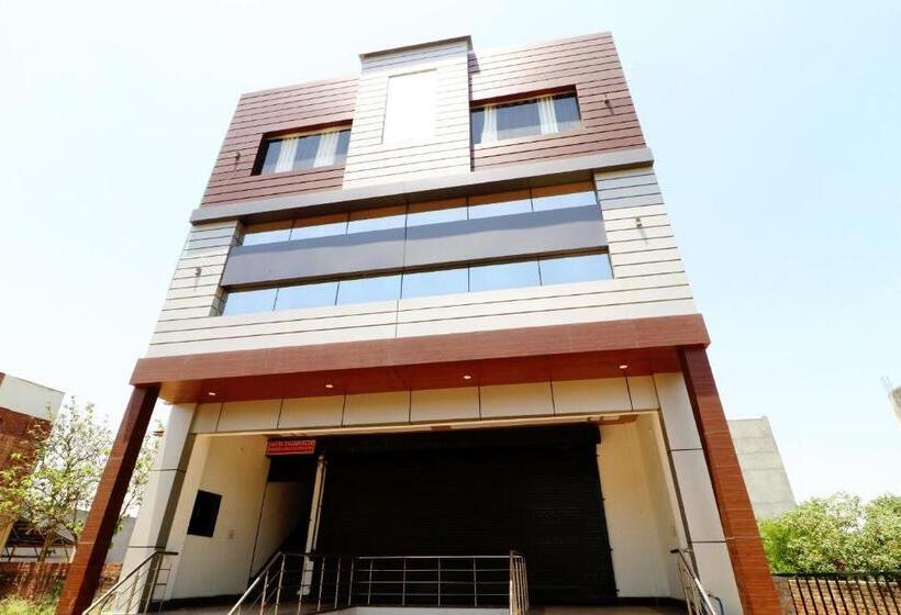 Oyo Hotel Chanderlok