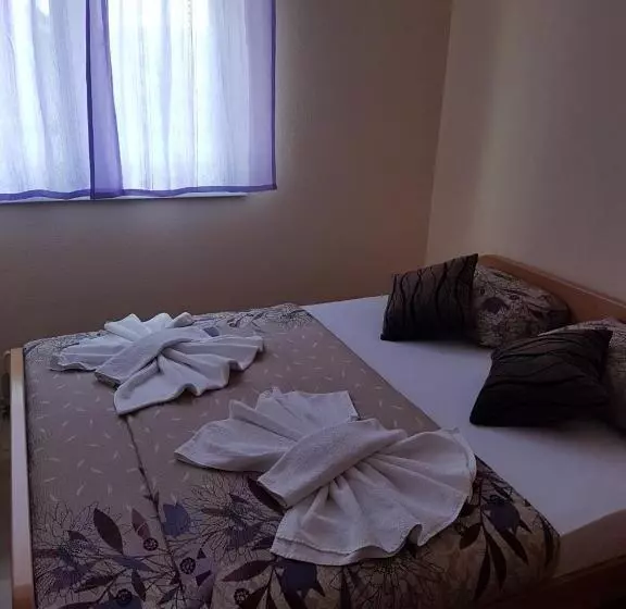 پانسیون Apartmani Kadunić