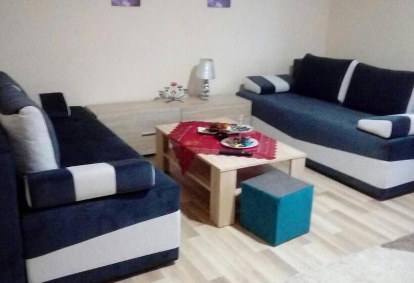 پانسیون Apartmani Kadunić