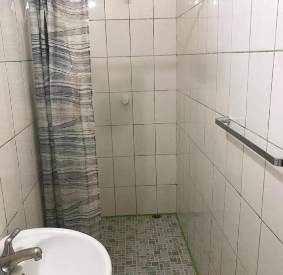 פנסיון Casa Romano Hostel