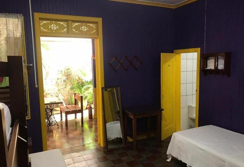 פנסיון Casa Romano Hostel