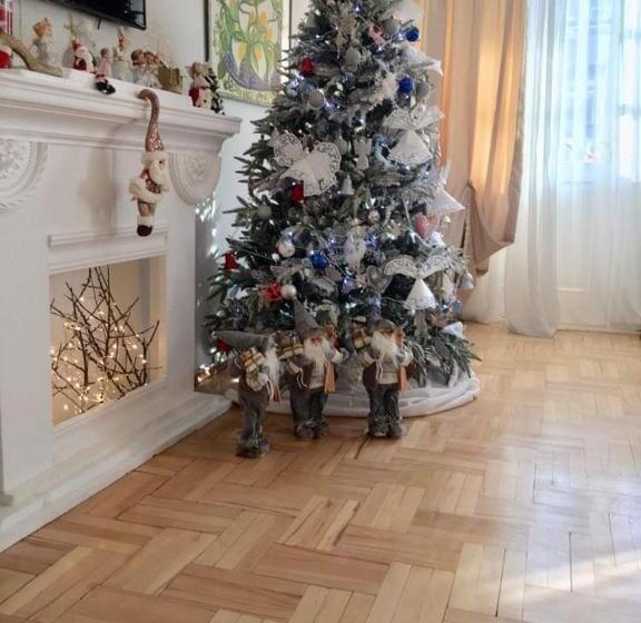 پانسیون House In The Nature