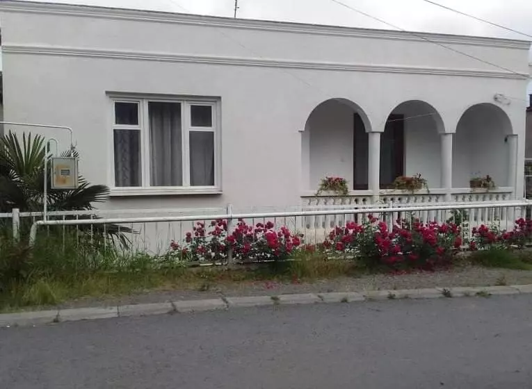پانسیون House In The Nature