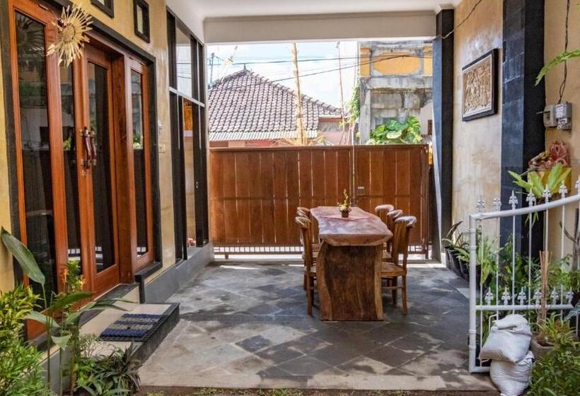 펜션 Sr Caviar Guest House Canggu