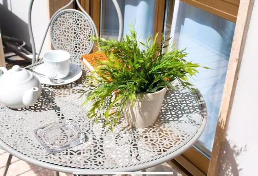 پانسیون Sunny Rooms