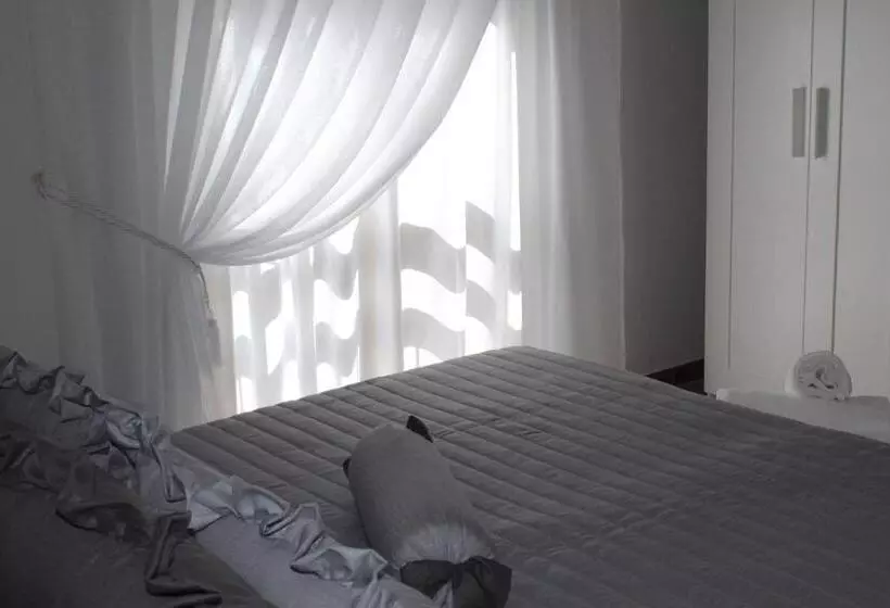 پانسیون Sunny Rooms