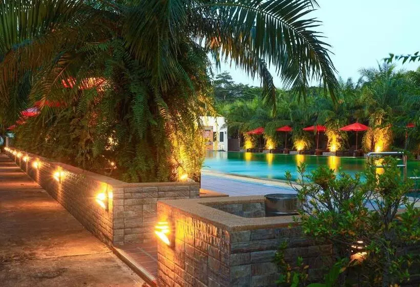 リゾートホテル 3z Pool Villa And