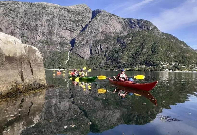 リゾートホテル Adventure Hotel & Guesthouse Eidfjord New