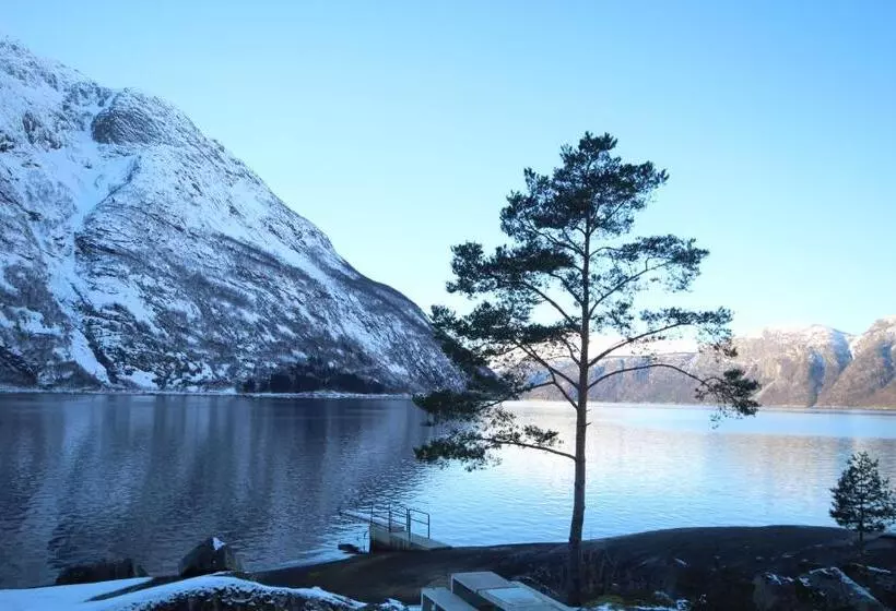リゾートホテル Adventure Hotel & Guesthouse Eidfjord New