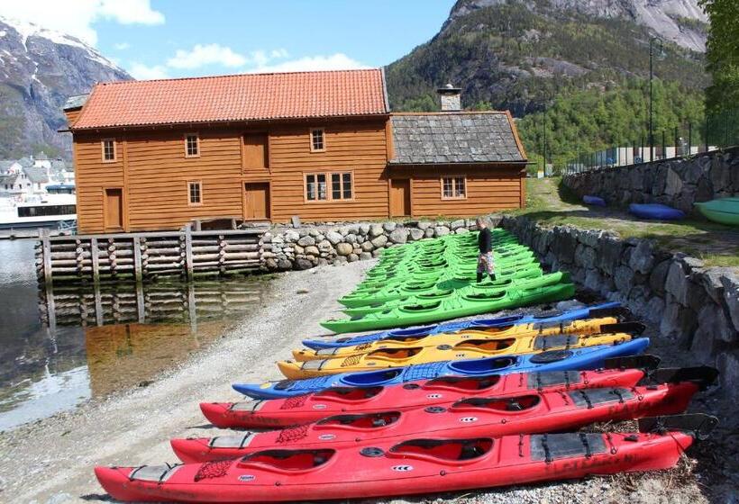 Курорт Adventure Hotel & Guesthouse Eidfjord New