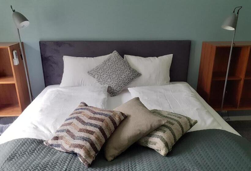 Курорт Adventure Hotel & Guesthouse Eidfjord New